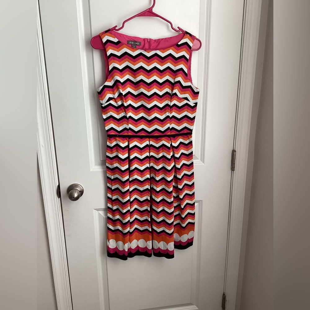 Roz & Ali Multicolor Chevron Mini Dress Size 8